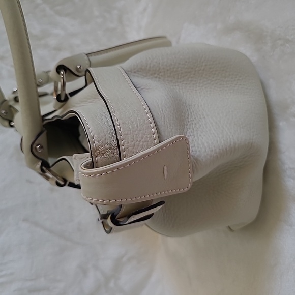 🌟CLEARANCE🌟Salvatore Ferragamo bag - Picture 3 of 16